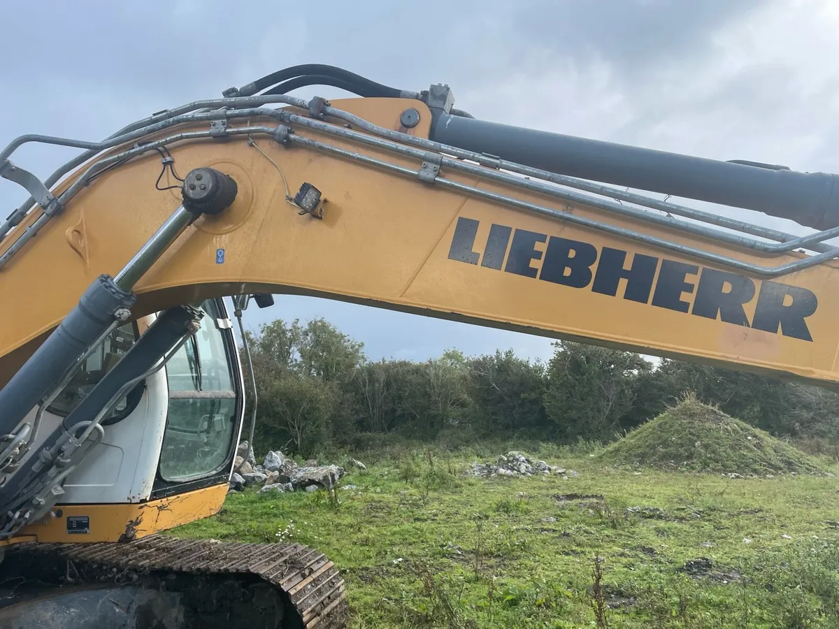 24 tonne Liebherr - Image 4