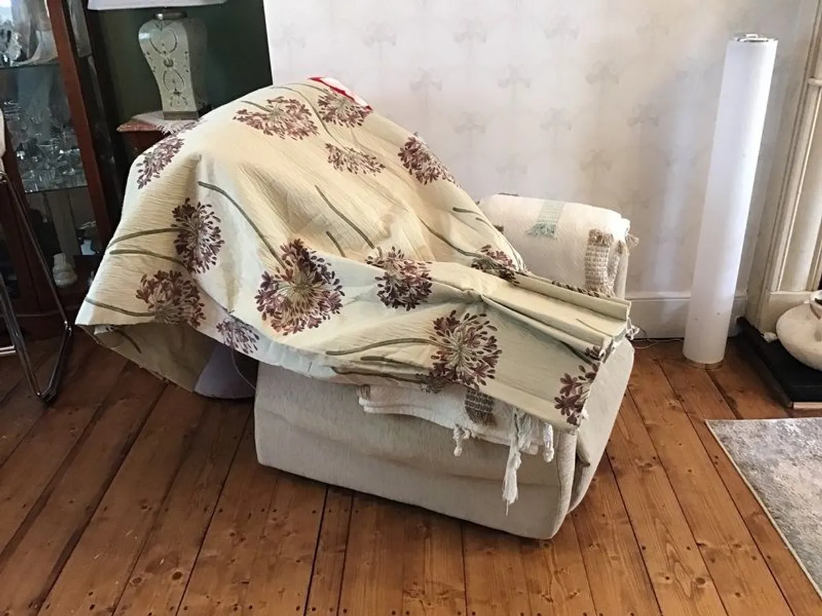 Curtains - Image 1