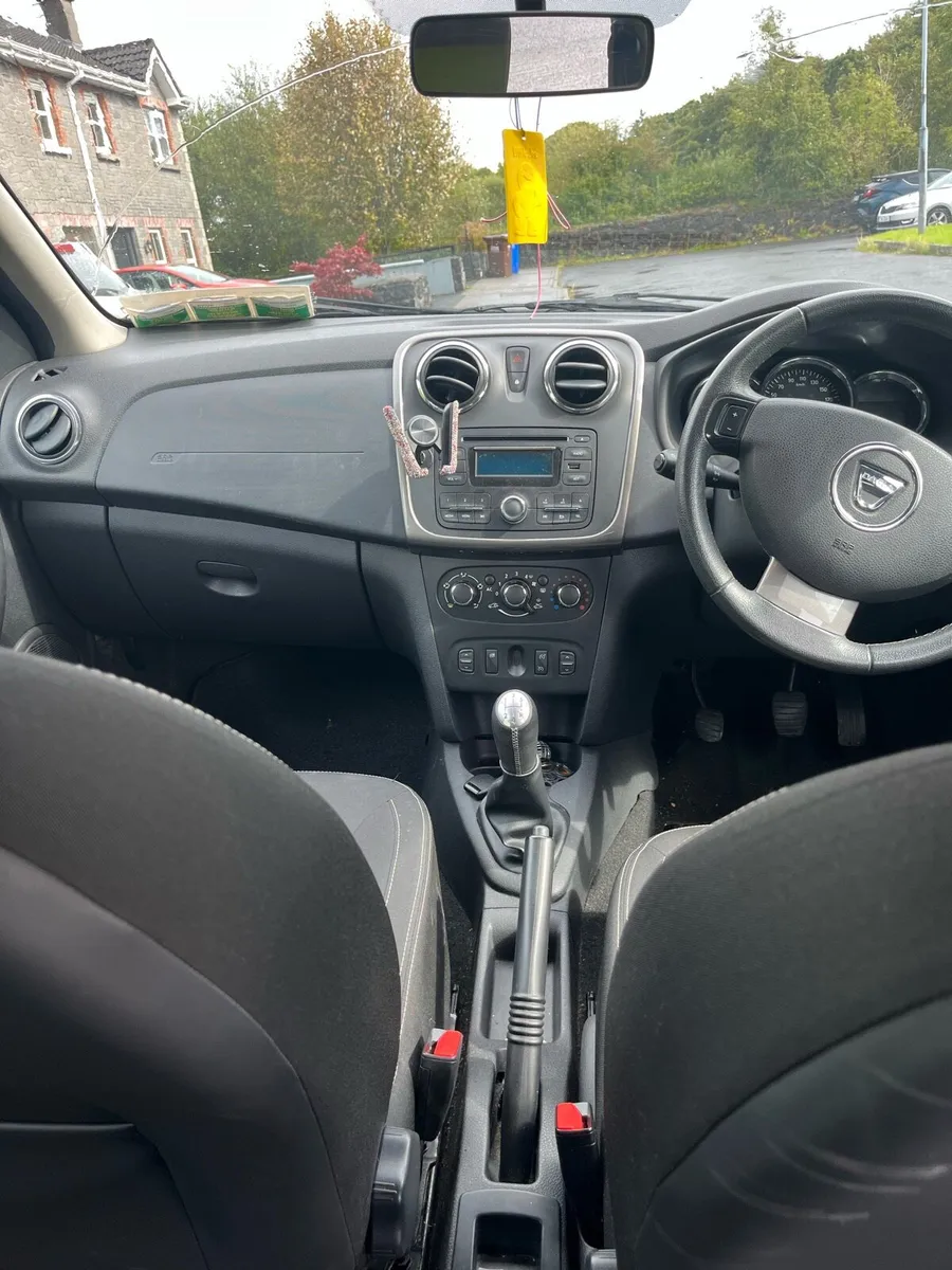 Car - Image 4