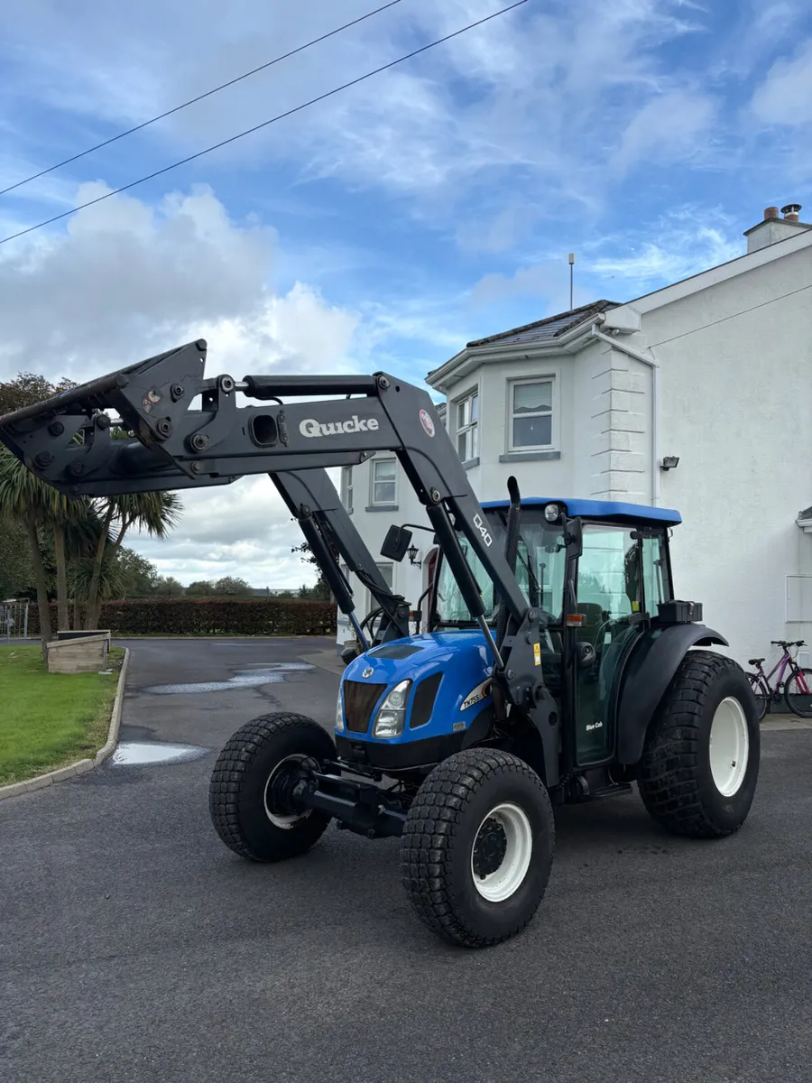 New Holland  TN75 Tractor with quickie loader - Image 1