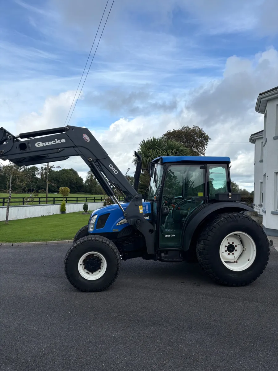 New Holland  TN75 Tractor with quickie loader - Image 2
