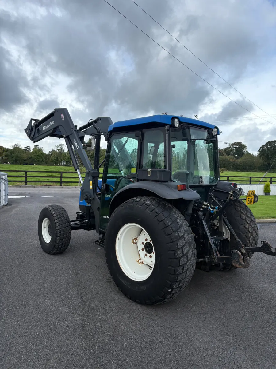 New Holland  TN75 Tractor with quickie loader - Image 4