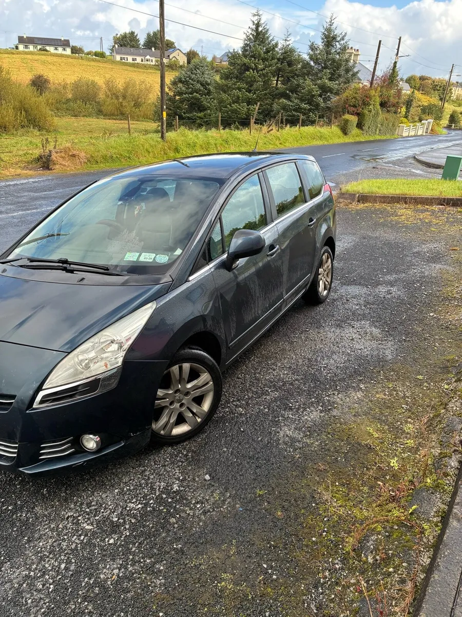 Car - Image 4