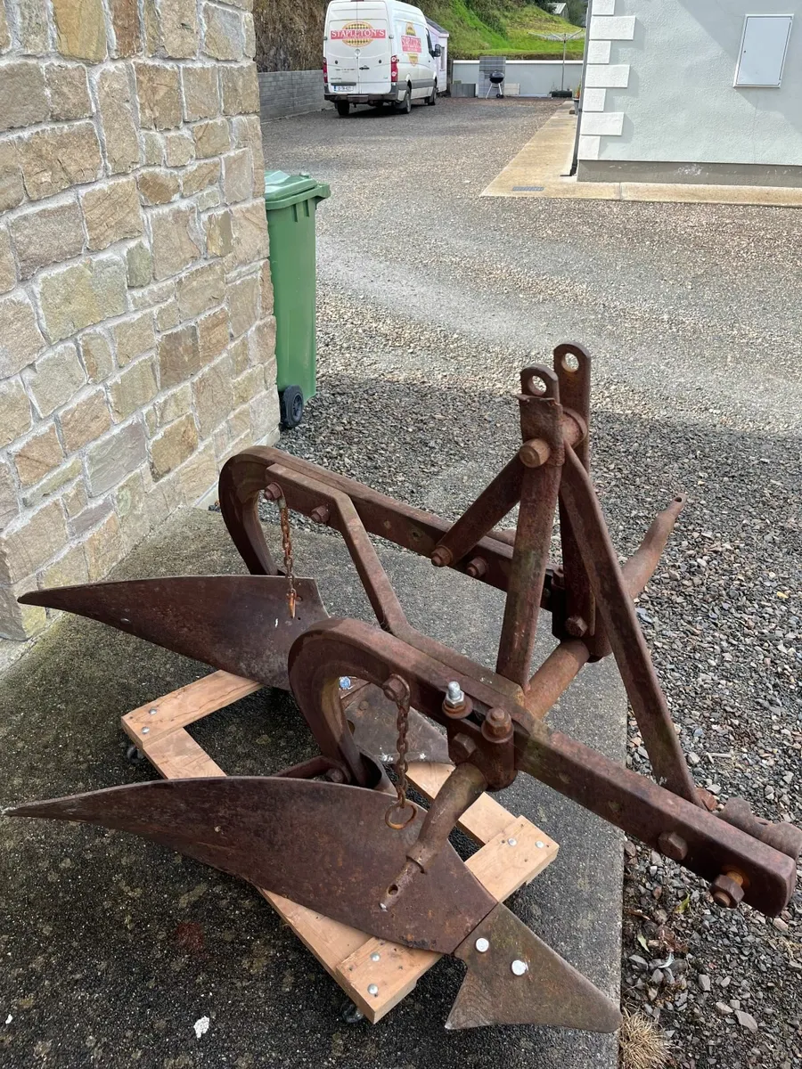Ferguson 2 Furrow Ploughs - Image 4