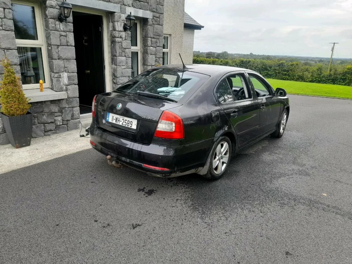 Car - Image 3