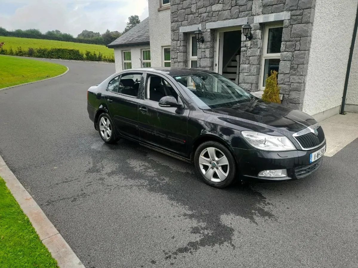 Car - Image 4