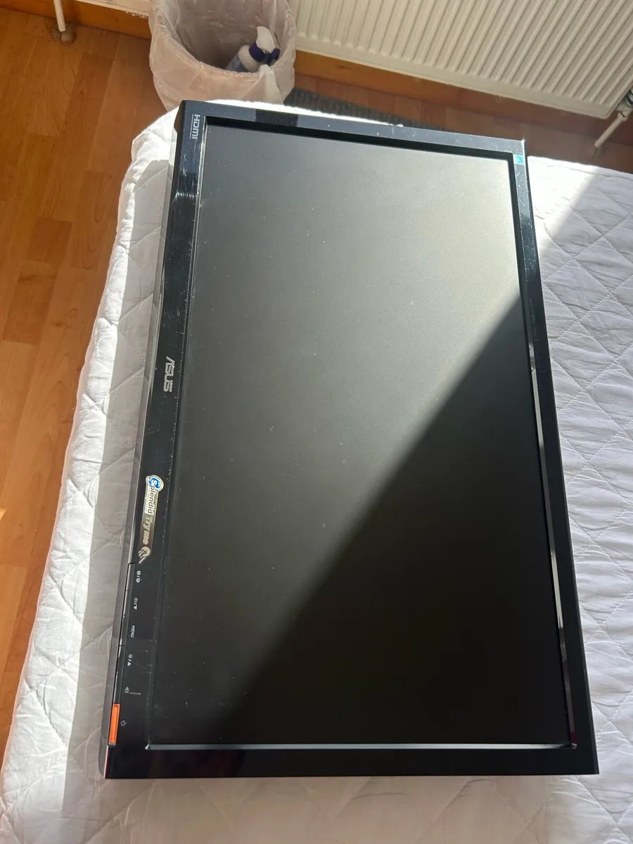 Asus LCD monitor VH242H 23.5 Inch Screen - Image 1