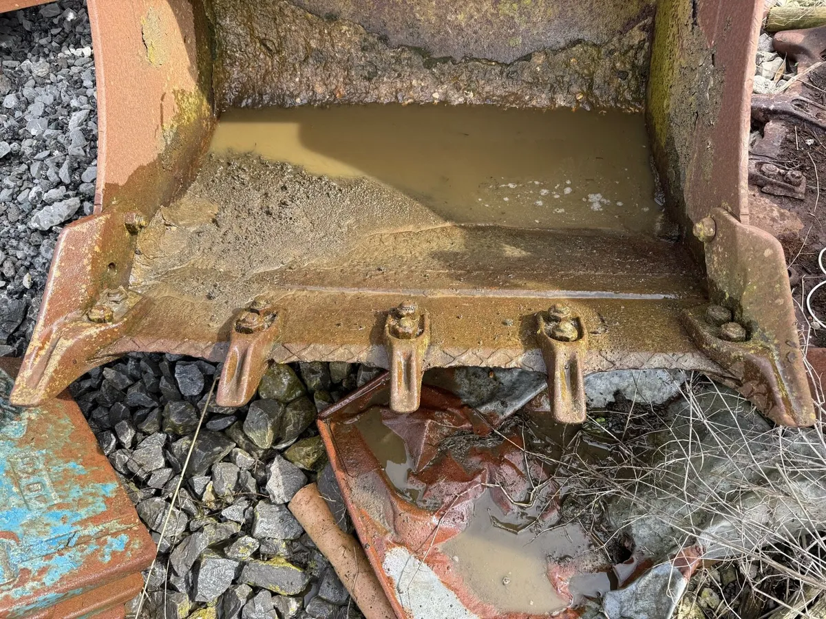 Digging bucket - Image 3