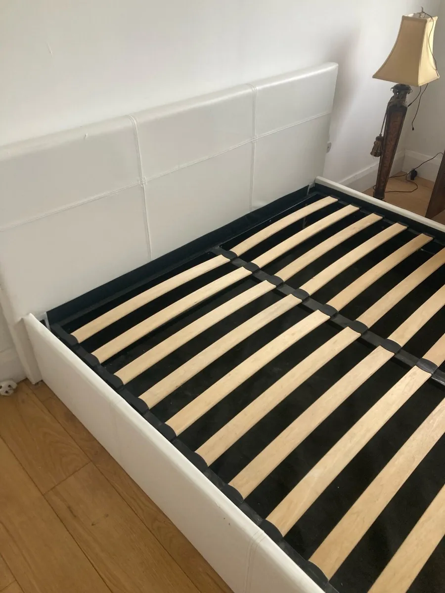 Ottoman 5 ft bed , great storage - Image 3
