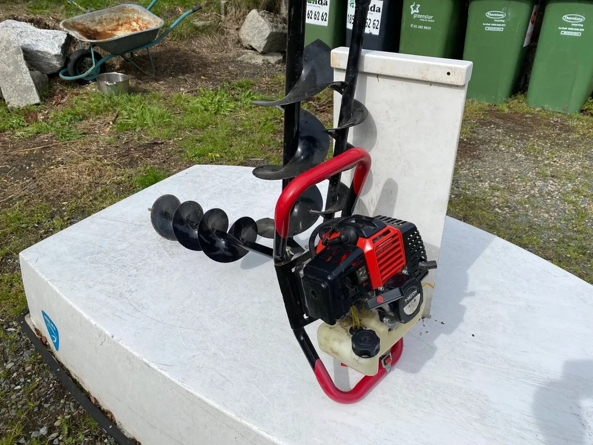Petrol-driven Auger - Image 4