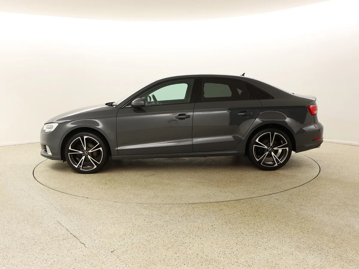 17 Audi A3 2.0 TDI 150PS SPORT SALOON BLACK ED AUT - Image 4