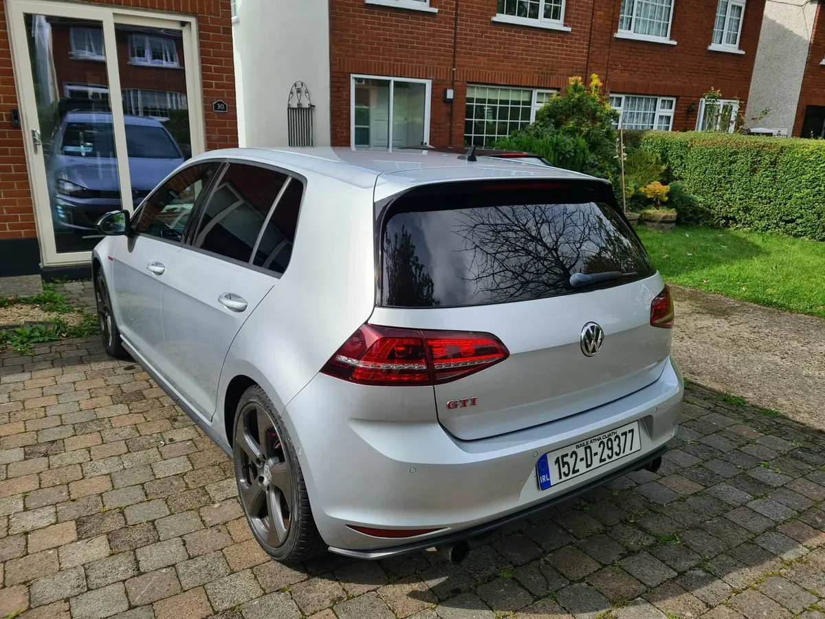 Volkswagen Golf 2015 - Image 1