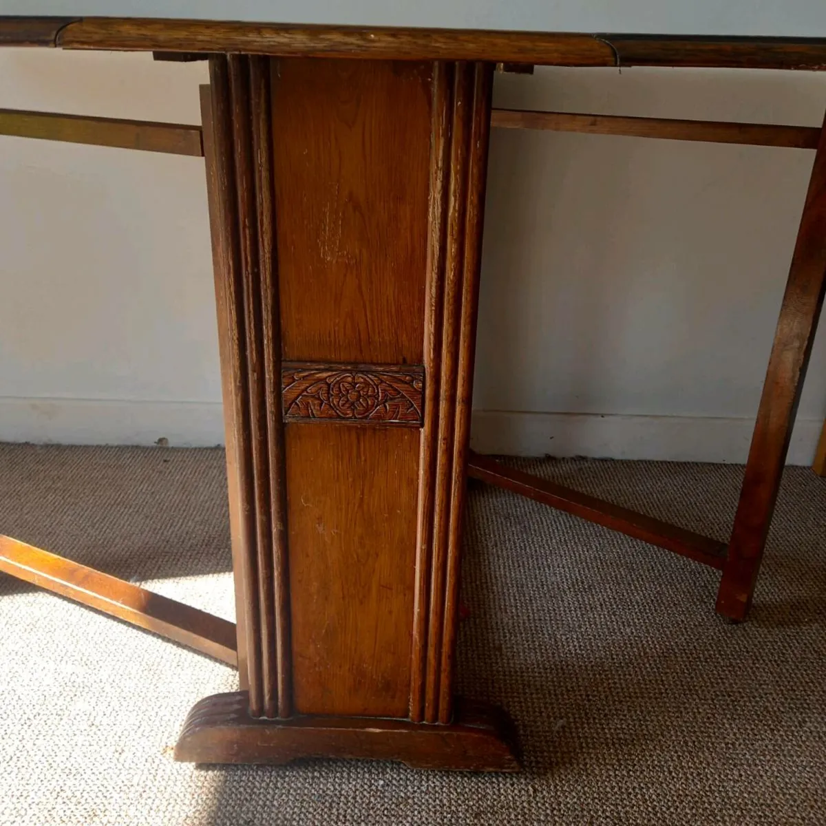 Wooden extendable dining table - Image 3