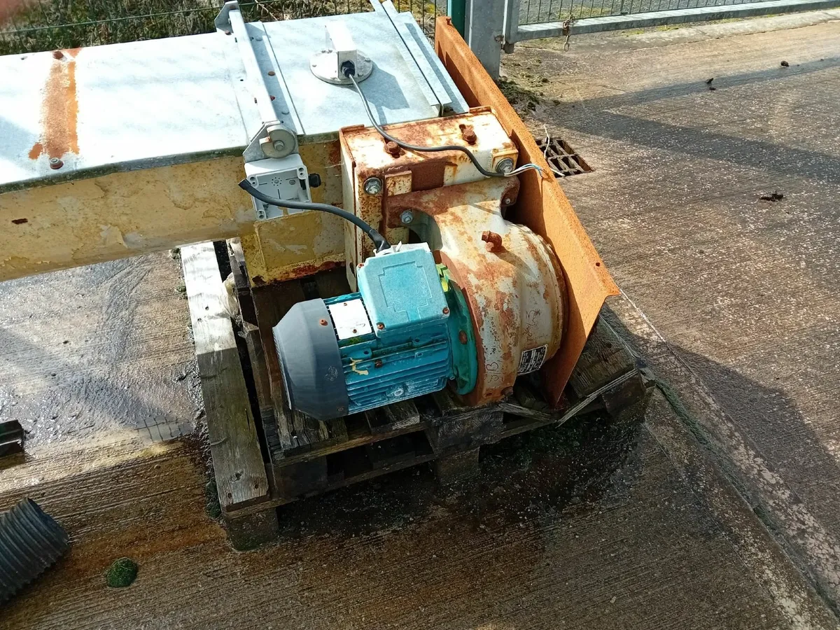 Screw Conveyor U Trough Auger 10m lg x 310mm wide - Image 2