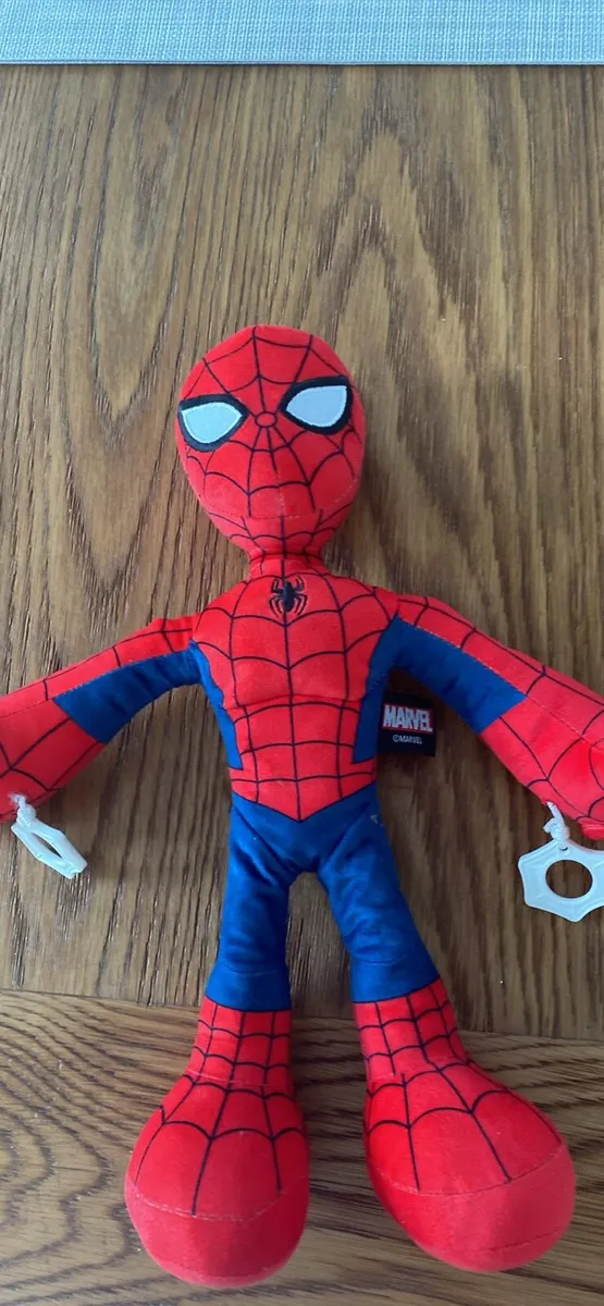 Marvel city swinging Spiderman , talks and kicks