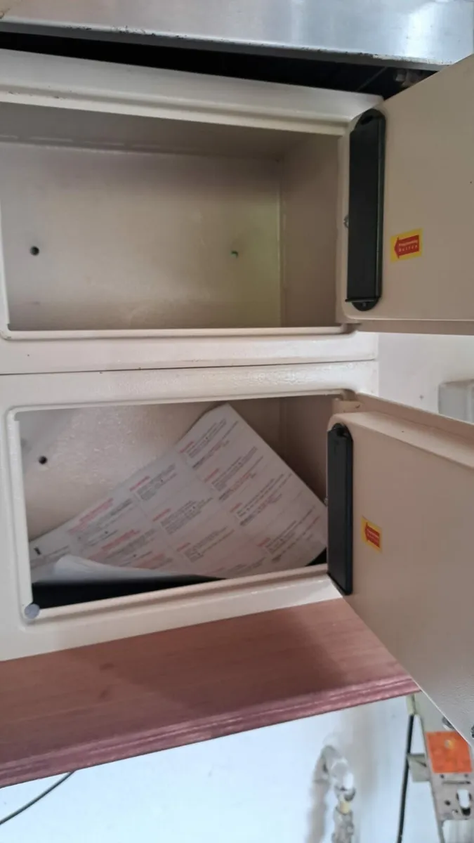 Security safe for sale. - Image 2