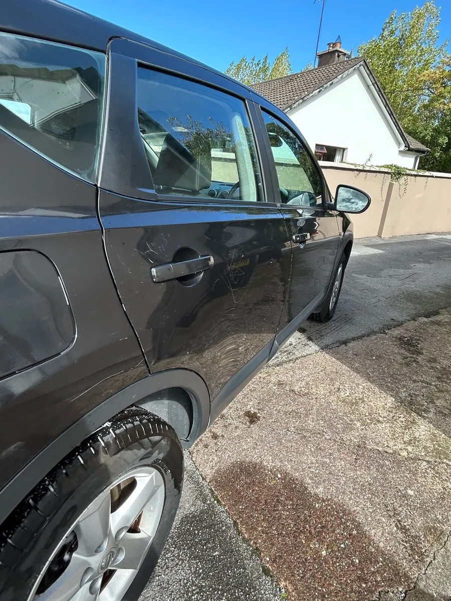 Car - Image 2