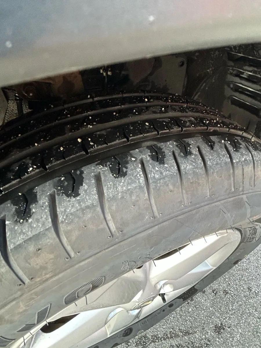 Car - Image 4