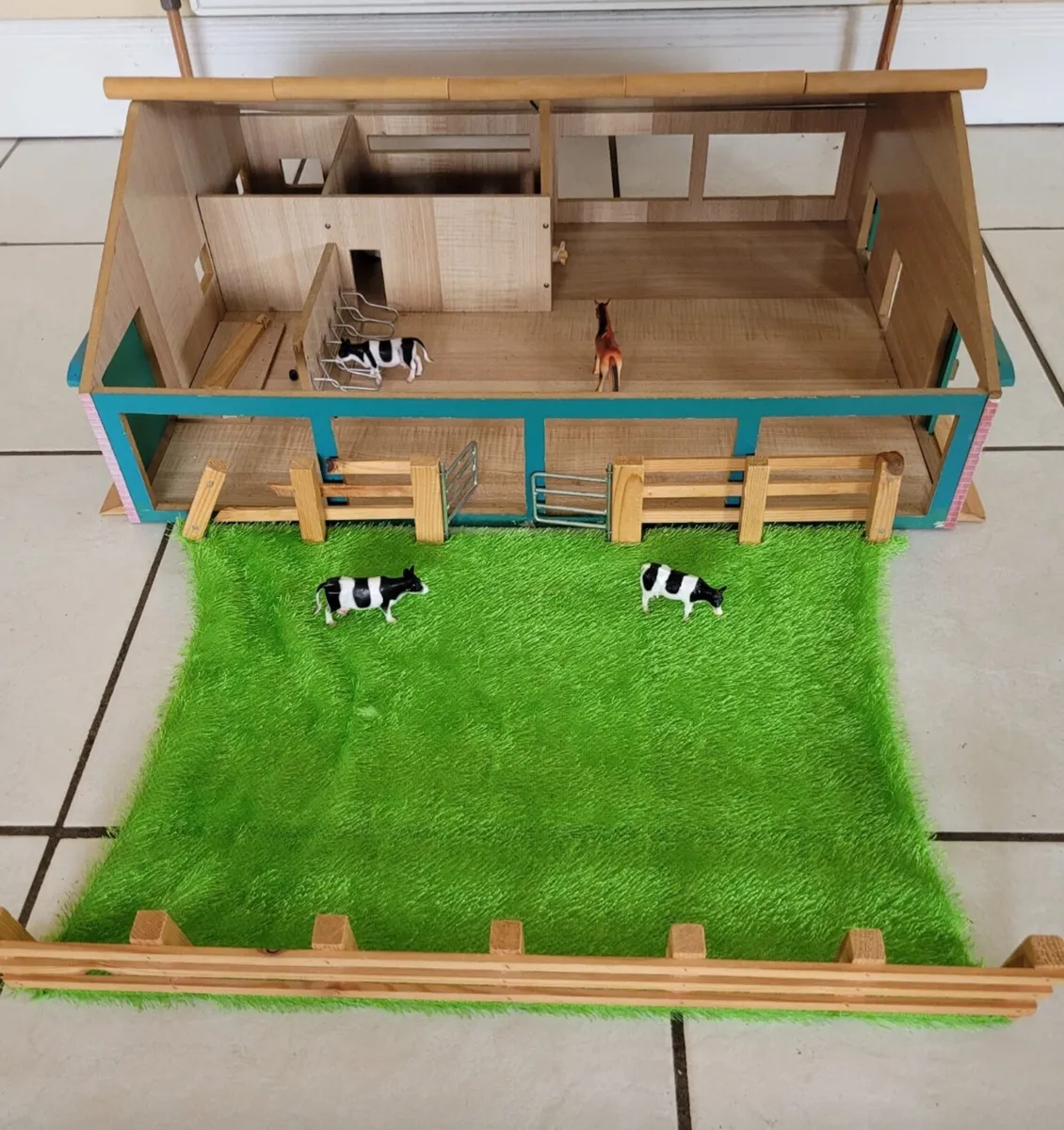 Farm toys - Image 1