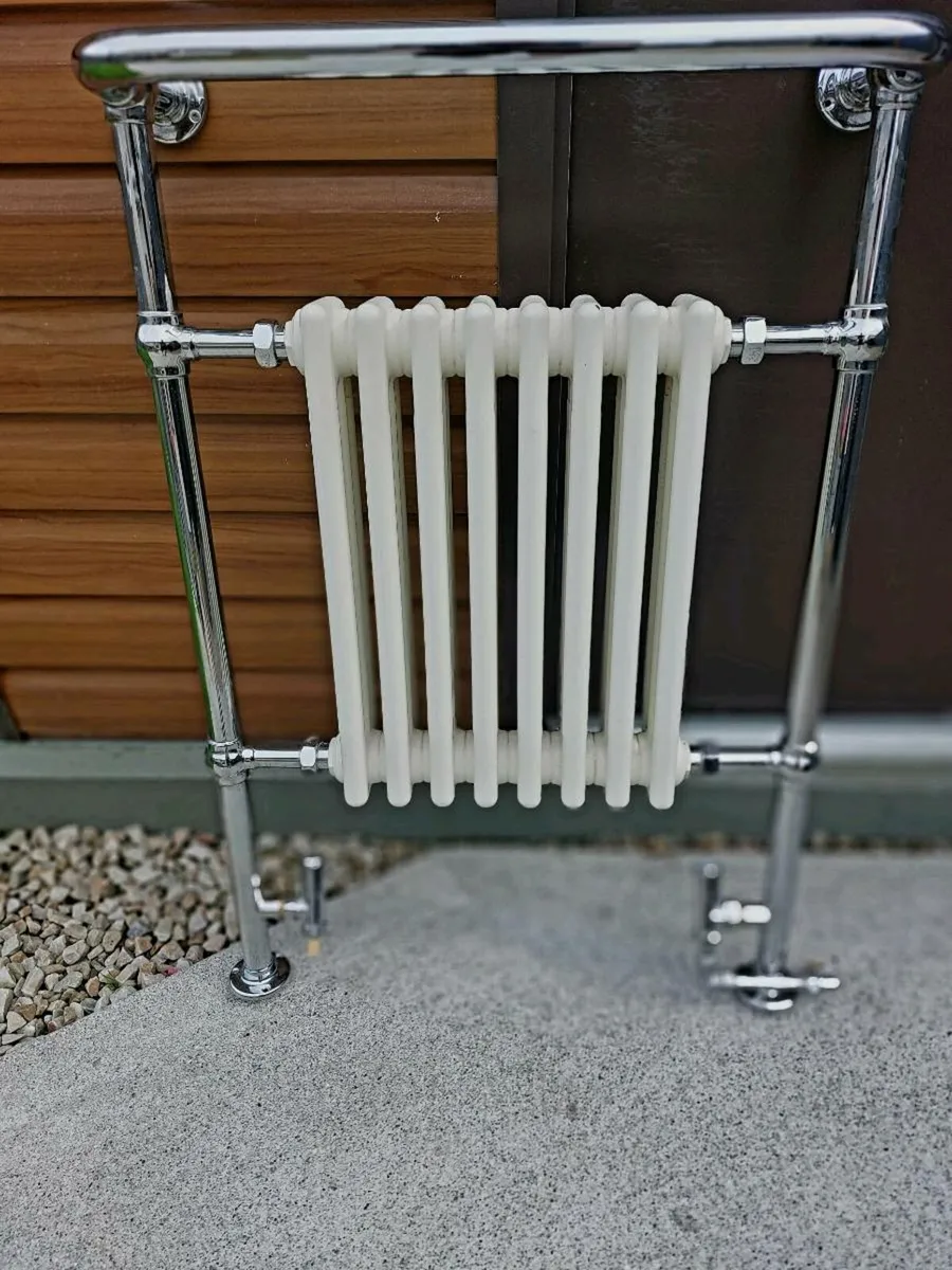 Traditional Colum Heated towel.Rail - Image 4