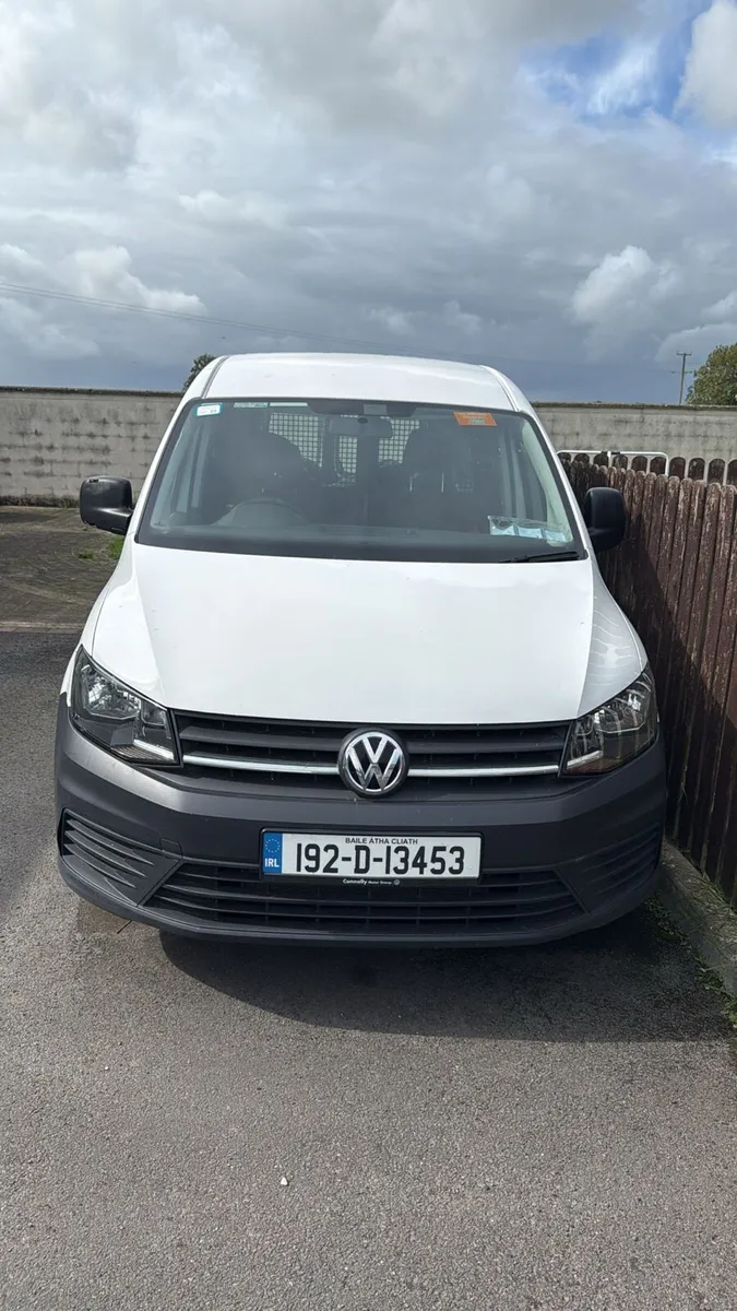 VOLKSWAGEN Caddy Maxi 2.0 Litre TDI 2019 - Image 1