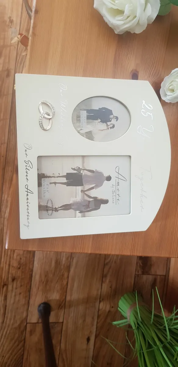 Picture frame - Image 1