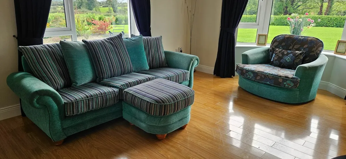 Couch - Image 1