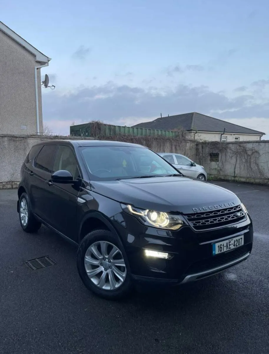 Land Rover discovery sport HSE AUTOMATIC - Image 1
