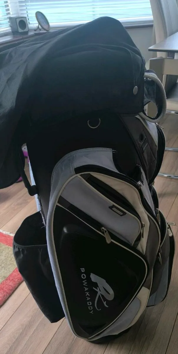 Powakaddy golf bag - Image 1
