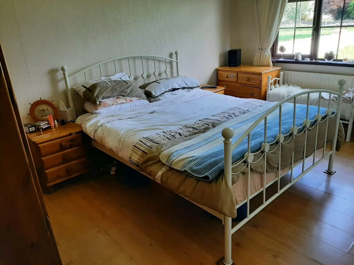 Cast Iron King Size Bed - Image 3