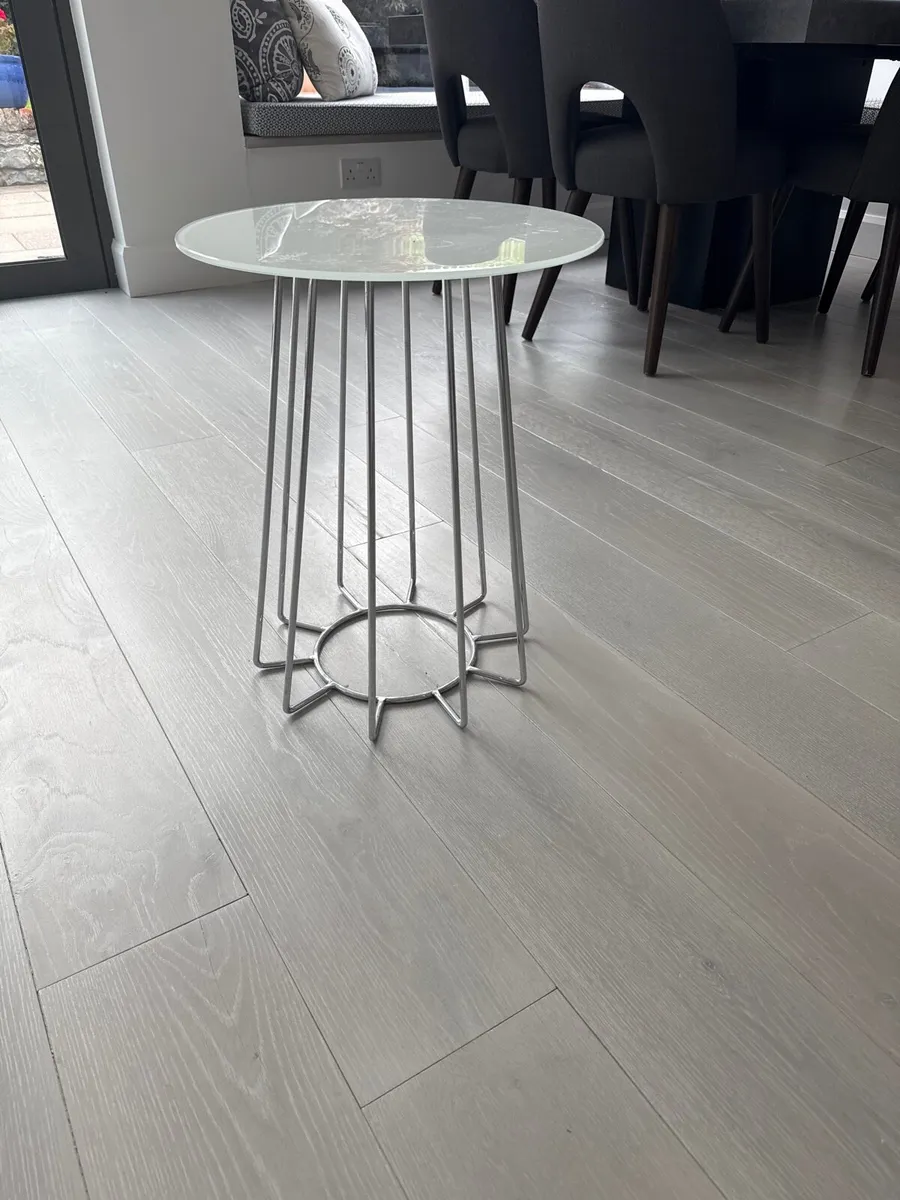 Side table - Image 1