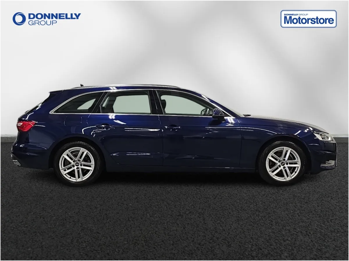 Audi A4 Diesel Avant Technik - Image 3