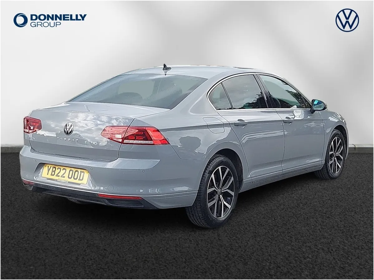 Volkswagen Passat Saloon SEL - Image 3