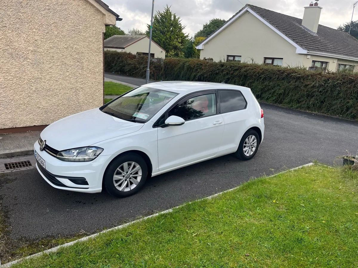 Volkswagen Golf - Image 4