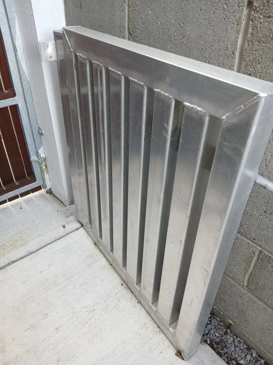 Aluminum gate - Image 1