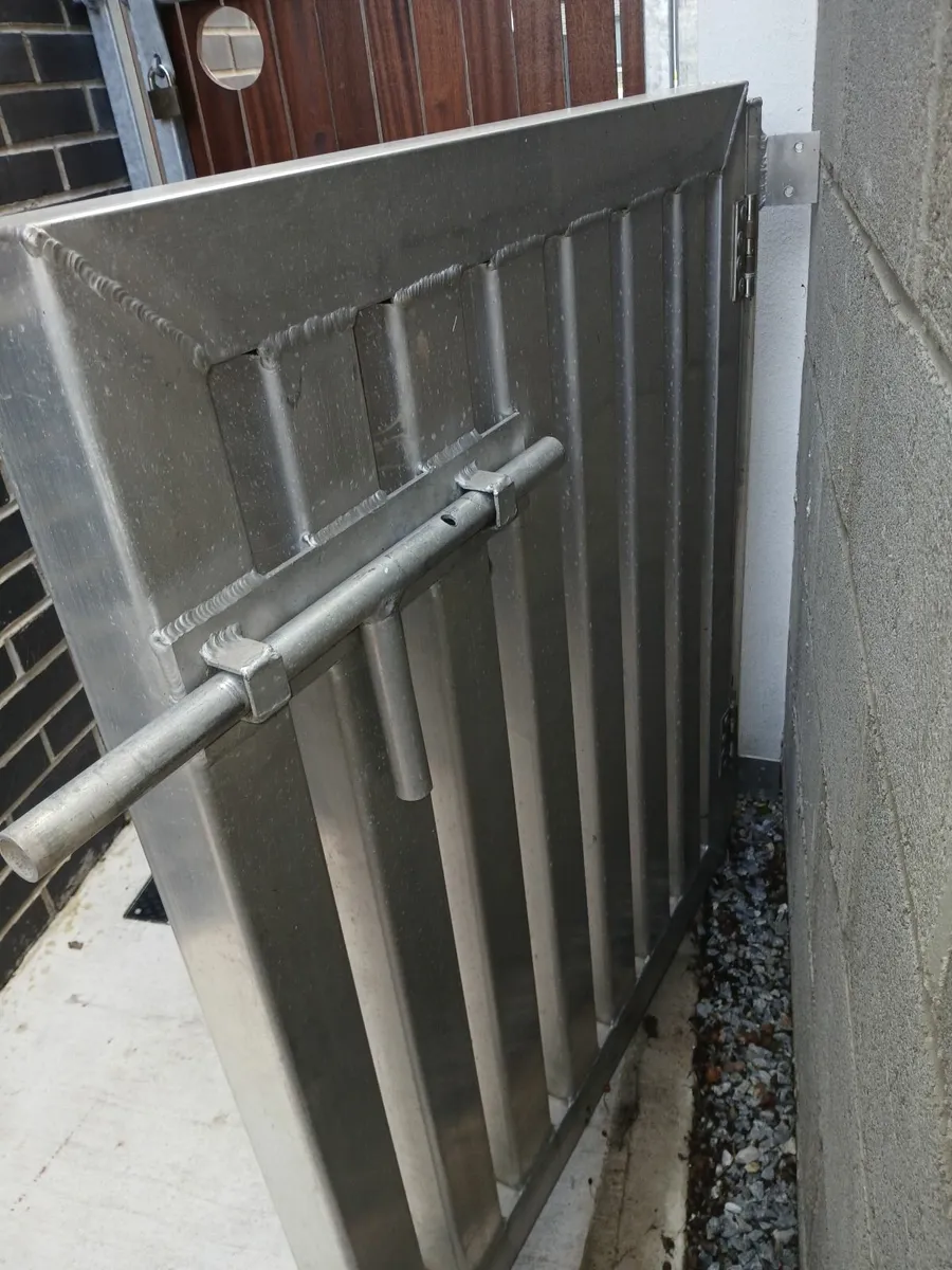 Aluminum gate - Image 4