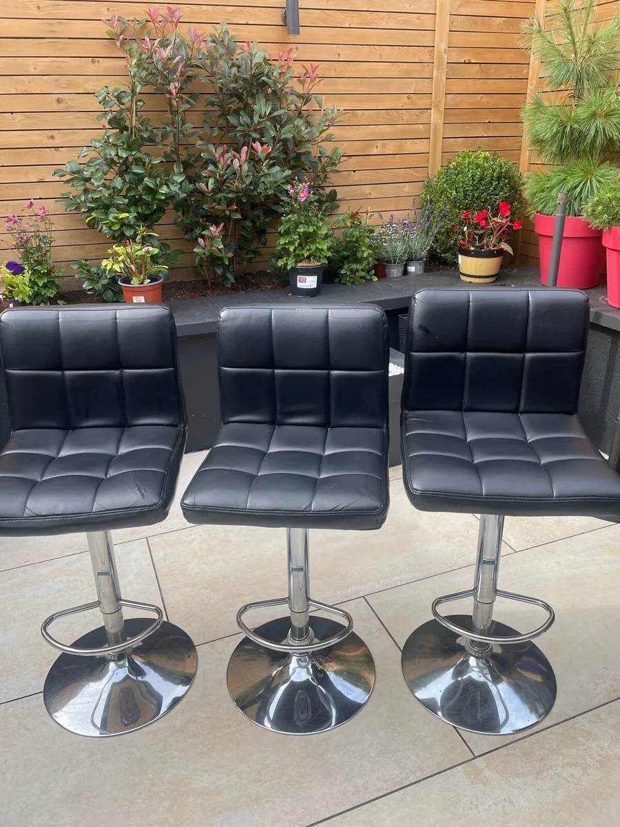 Bar stools - Image 1