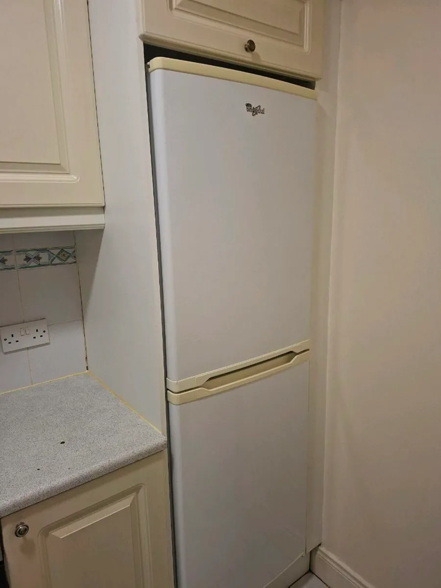 Whirlpool fridge freezer - Image 1