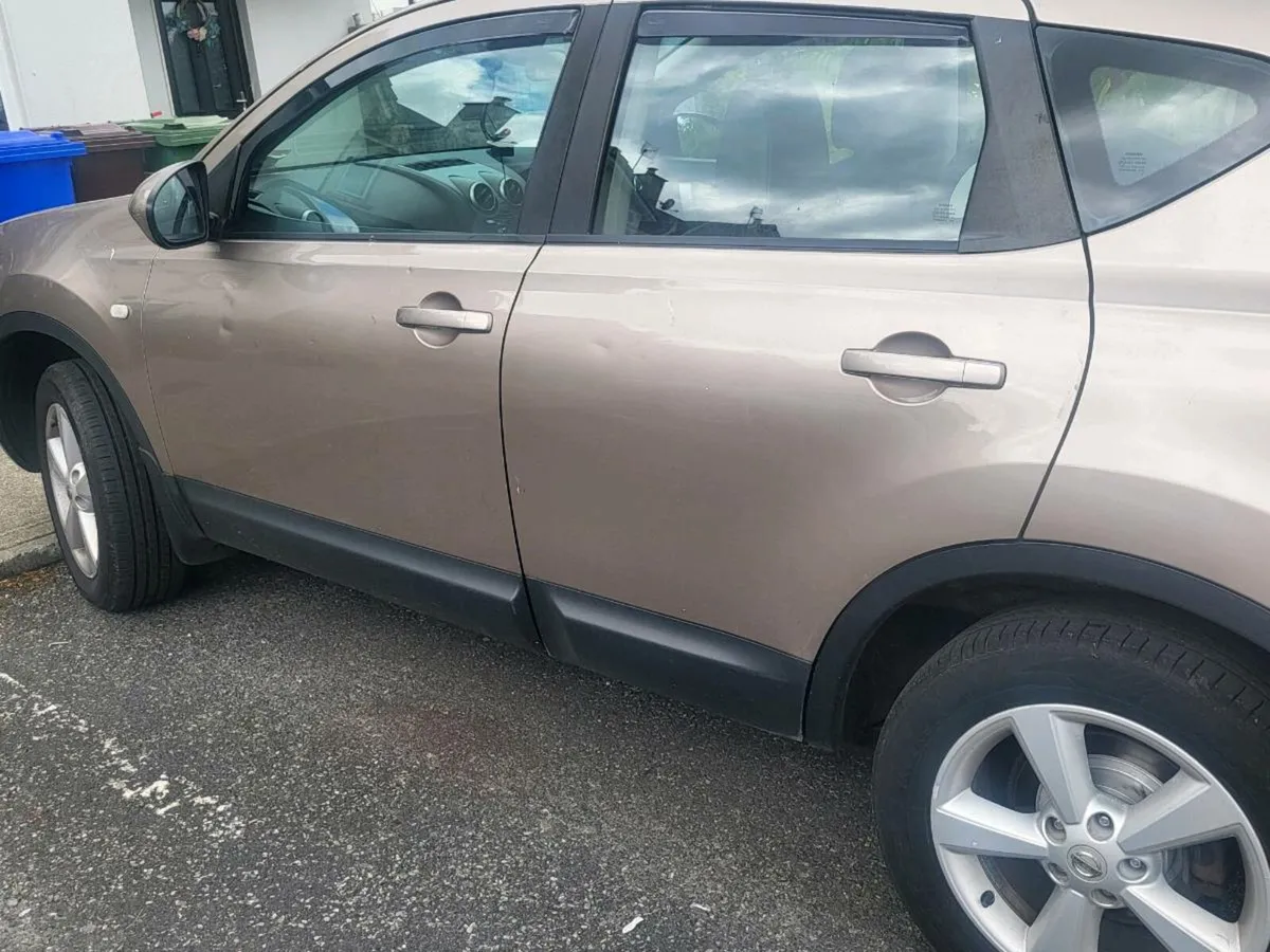 car - Image 4