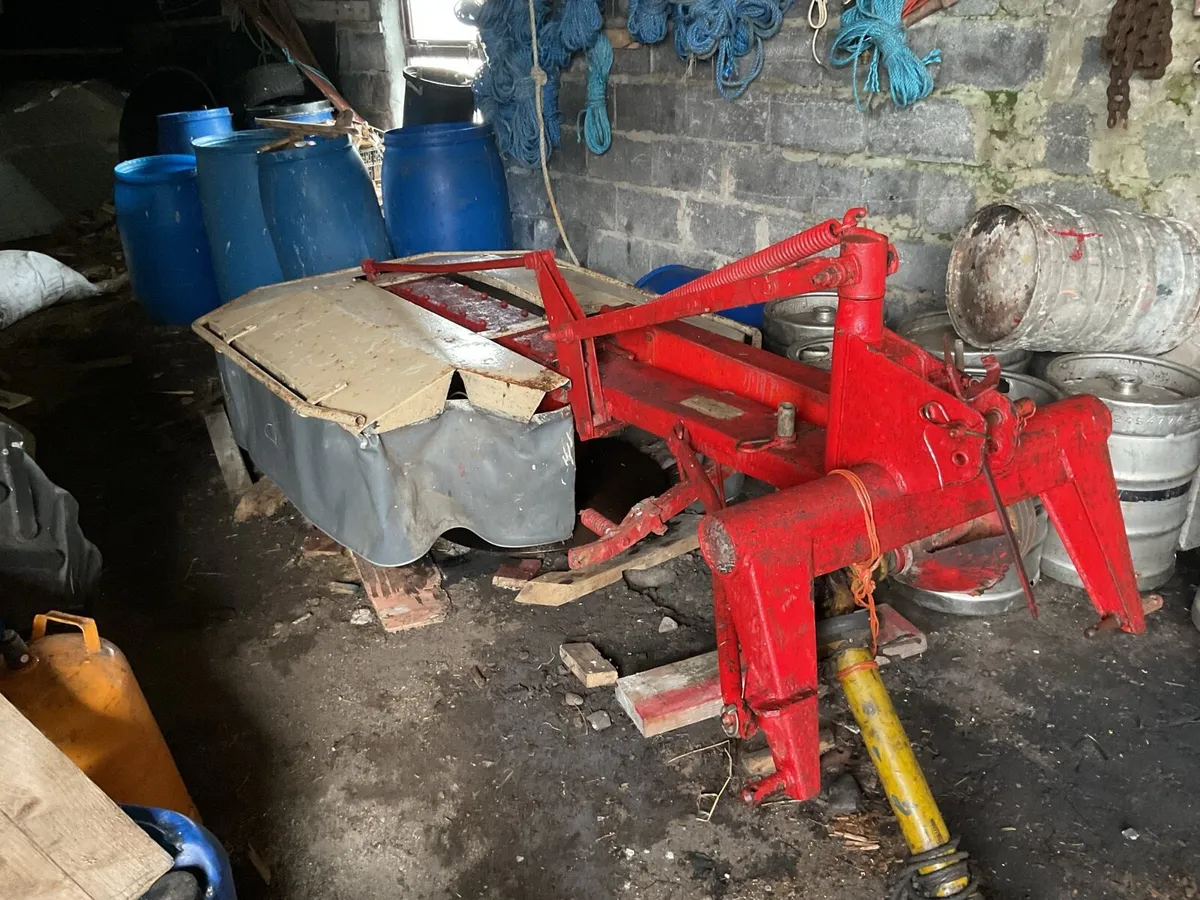 Farm machinery - Image 1