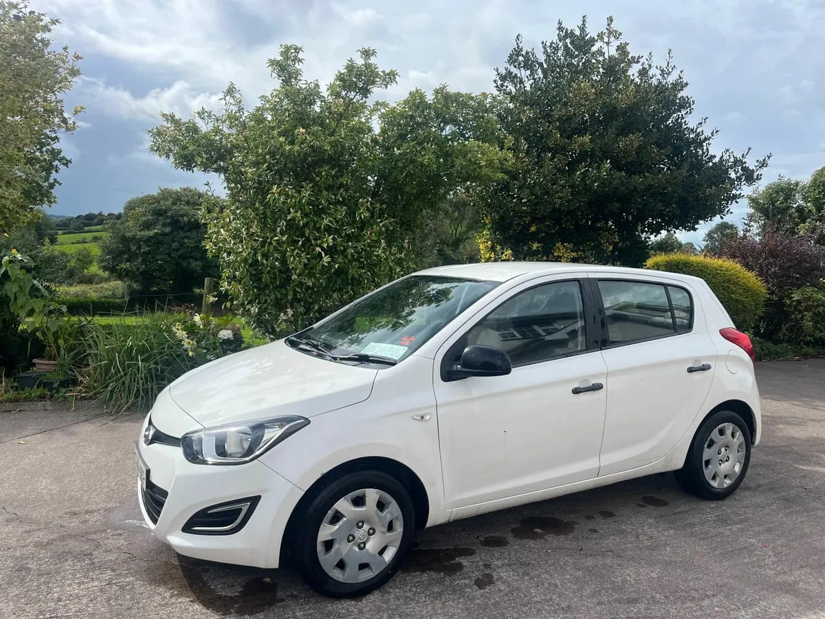 Hyundai i20 2013 1.1L Diesel White - Image 1