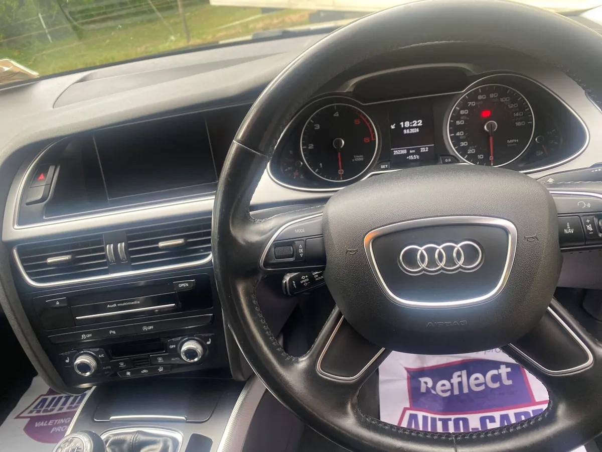 Audi A4 2015 - Image 4
