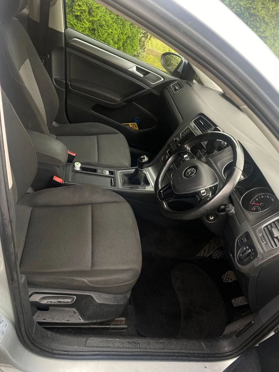 Volkswagen Golf 2015 Silver Diesel - Image 4