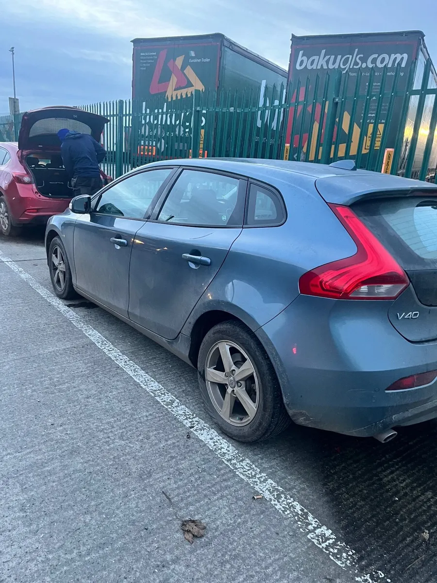 Volvo V40 2013 - Image 4