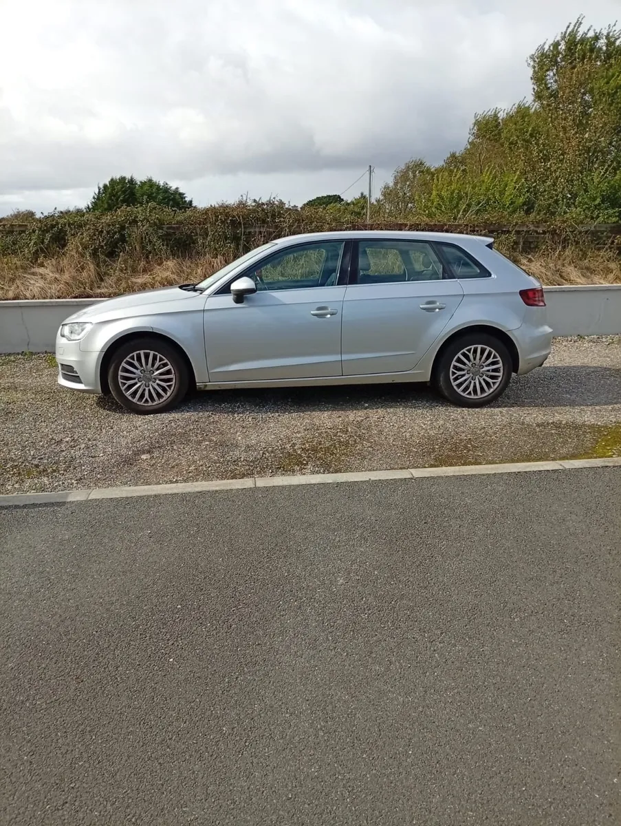 Audi A3 1.6 TDI SE 4DR - Image 3