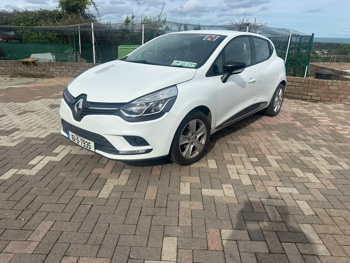 Renault Clio 1.2 Petrol 2016 - Image 2
