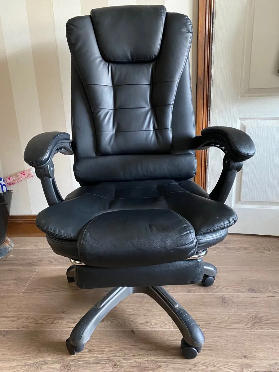 Office / gaming chair - Image 4