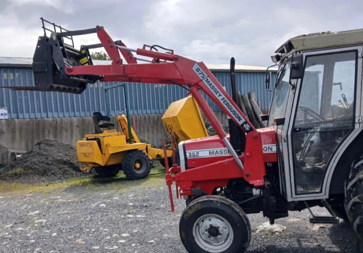 Massey Ferguson 875 Loader - Image 2