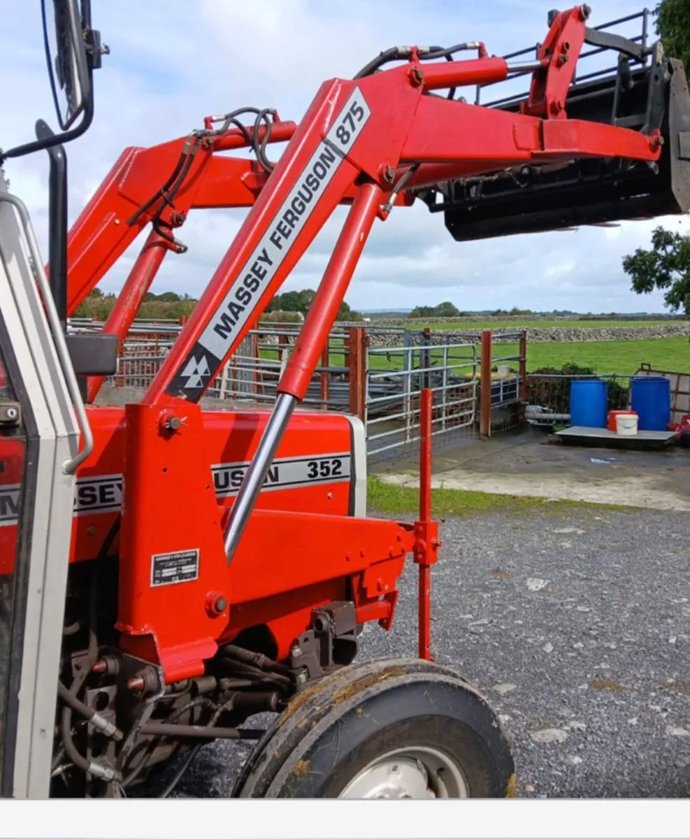 Massey Ferguson 875 Loader - Image 3