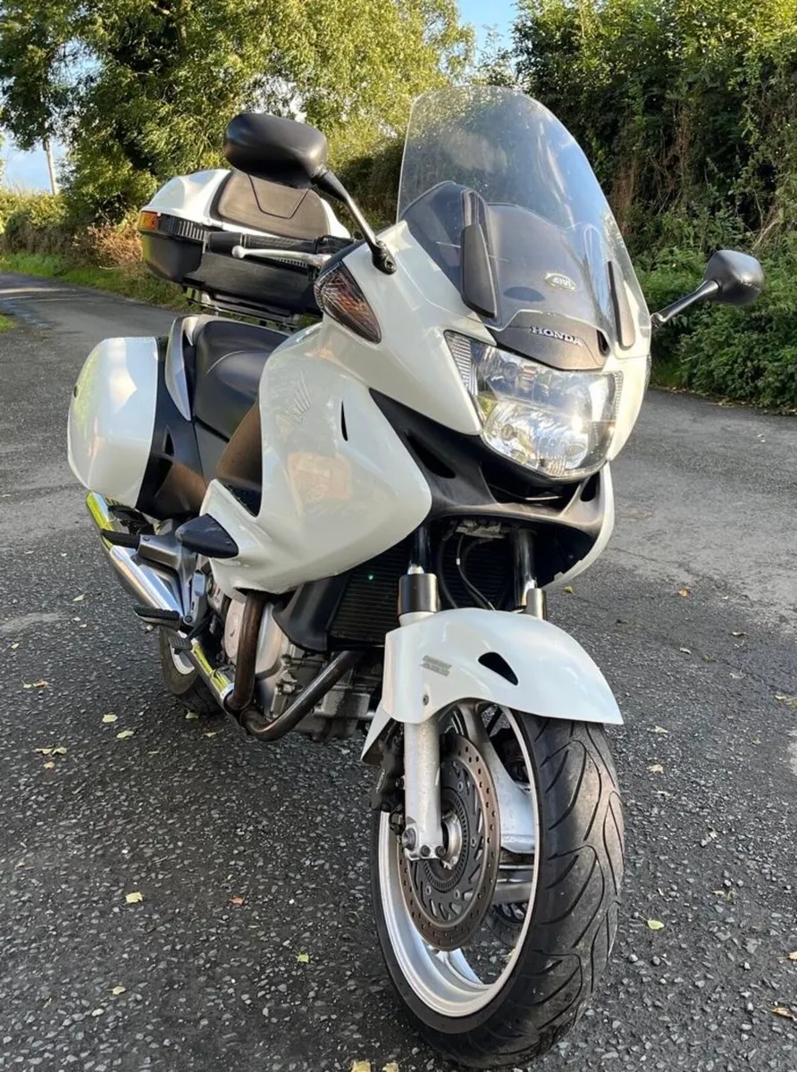 Honda Deauville NT 700 - Image 1